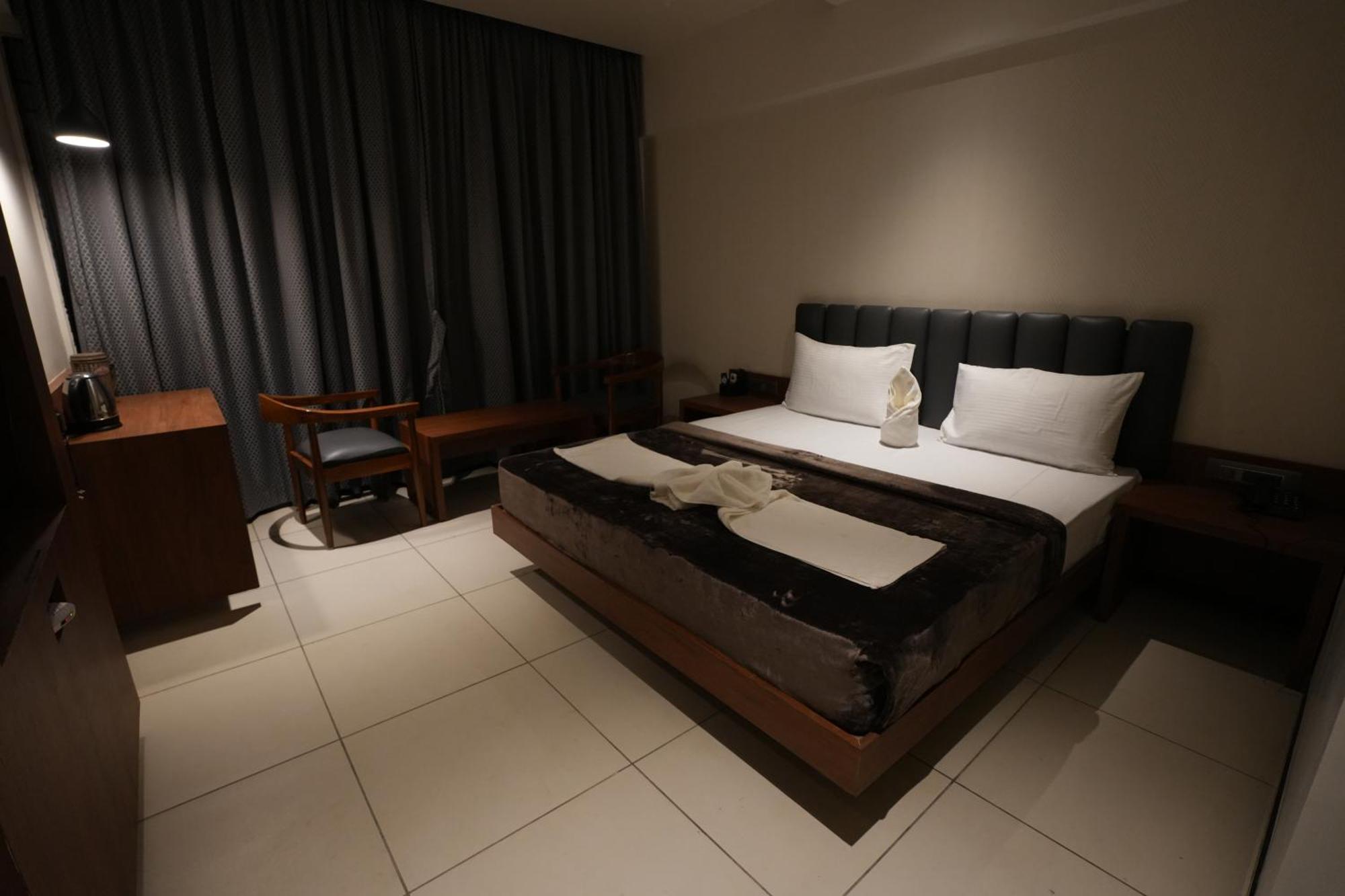 Hotel Swathi Hospet Exterior foto